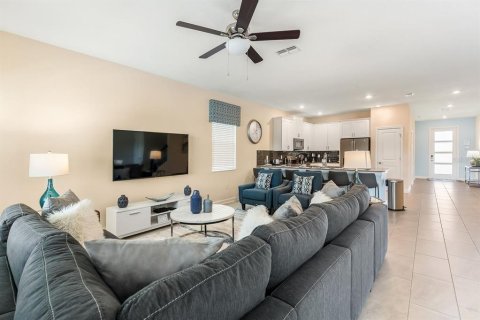 Casa en venta en Davenport, Florida, 7 dormitorios, 373.37 m2 № 2213639 - foto 14