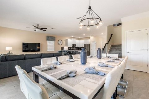 Casa en venta en Davenport, Florida, 7 dormitorios, 373.37 m2 № 2213639 - foto 16