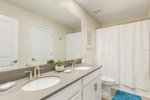 Casa en venta en Davenport, Florida, 7 dormitorios, 373.37 m2 № 2213639 - foto 25