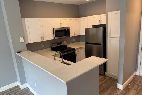 Condo in Tampa, Florida, 1 bedroom  № 1521003 - photo 5