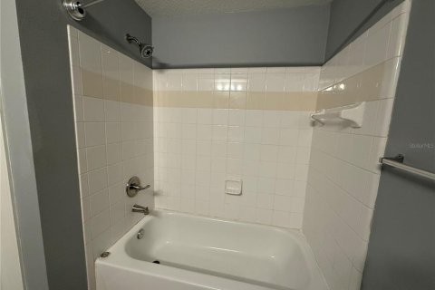Condo in Tampa, Florida, 1 bedroom  № 1521003 - photo 13