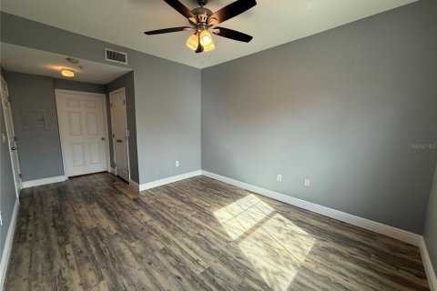 Condo in Tampa, Florida, 1 bedroom  № 1521003 - photo 9