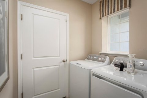 House in Wimauma, Florida 3 bedrooms, 139.45 sq.m. № 1835068 - photo 12