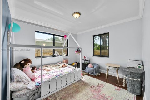 House in Hollywood, Florida 4 bedrooms, 245.26 sq.m. № 1893498 - photo 8