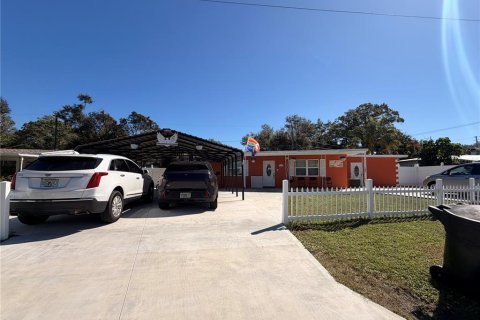 Villa ou maison à Saint Petersburg, Floride 3 chambres, 142.14 m2 № 2433144