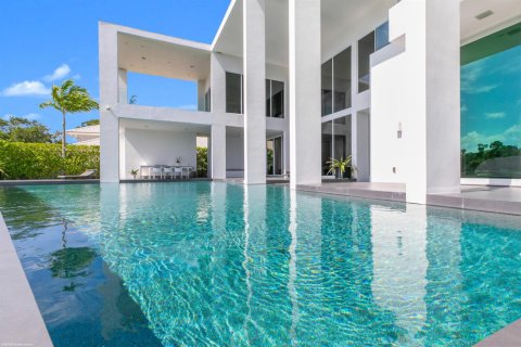 House in Palm Beach Gardens, Florida 4 bedrooms, 566.43 sq.m. № 2187961 - photo 5