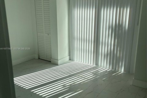 Снять в аренду виллу или дом в Помпано-Бич, Флорида 2 спальни, 82.96м2, № 2042606 - фото 4