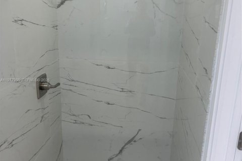 Снять в аренду виллу или дом в Помпано-Бич, Флорида 2 спальни, 82.96м2, № 2042606 - фото 2