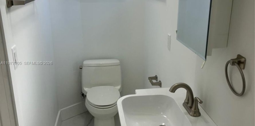 Дом в Помпано-Бич, Флорида 2 спальни, 82.96м2 № 2042606