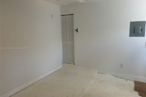 Снять в аренду виллу или дом в Помпано-Бич, Флорида 2 спальни, 82.96м2, № 2042606 - фото 6