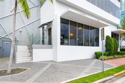 Copropriété à vendre à Miami Beach, Floride: 1 chambre, 81.01 m2 № 1944439 - photo 2