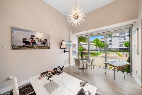 Copropriété à vendre à Miami Beach, Floride: 1 chambre, 81.01 m2 № 1944439 - photo 9