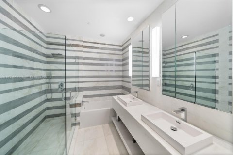 Copropriété à vendre à Miami Beach, Floride: 1 chambre, 81.01 m2 № 1944439 - photo 13