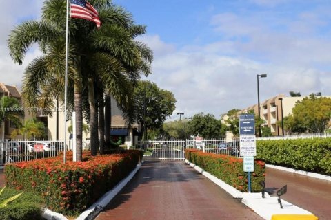 Condo in Miami, Florida, 1 bedroom  № 2003168