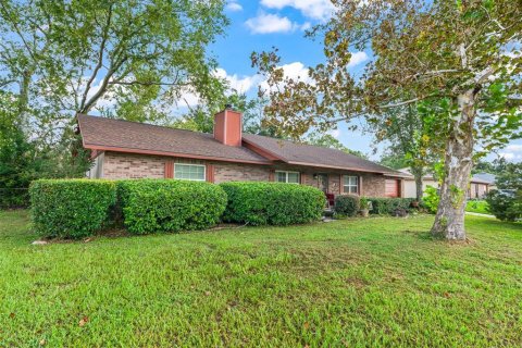 Casa en Ocala, Florida 3 dormitorios, 132.85 m2 № 2386350