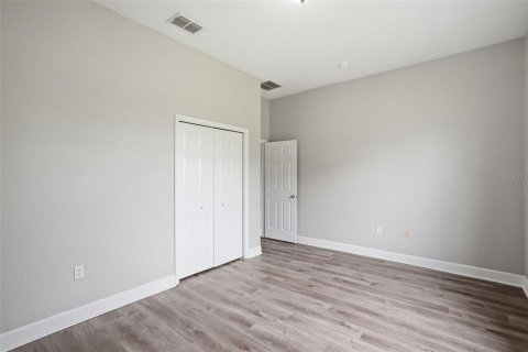House in Auburndale, Florida 5 bedrooms, 245.17 sq.m. № 2220302 - photo 22