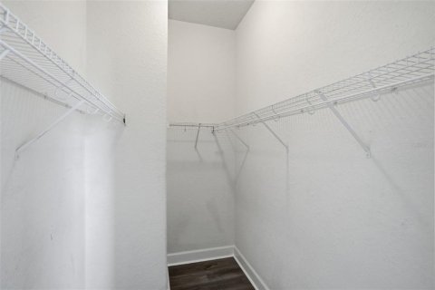 House in Auburndale, Florida 5 bedrooms, 245.17 sq.m. № 2220302 - photo 29