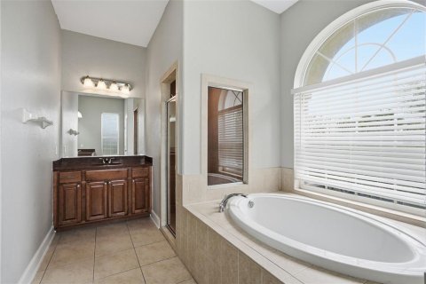 House in Auburndale, Florida 5 bedrooms, 245.17 sq.m. № 2220302 - photo 30