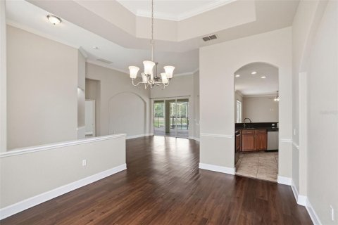 House in Auburndale, Florida 5 bedrooms, 245.17 sq.m. № 2220302 - photo 10