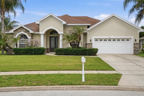 House in Auburndale, Florida 5 bedrooms, 245.17 sq.m. № 2220302 - photo 2