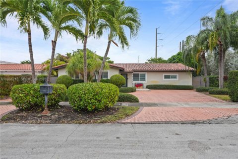 Купить виллу или дом в Майами, Флорида 5 спален, 212.75м2, № 2001266 - фото 2