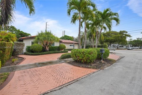 Купить виллу или дом в Майами, Флорида 5 спален, 212.75м2, № 2001266 - фото 3