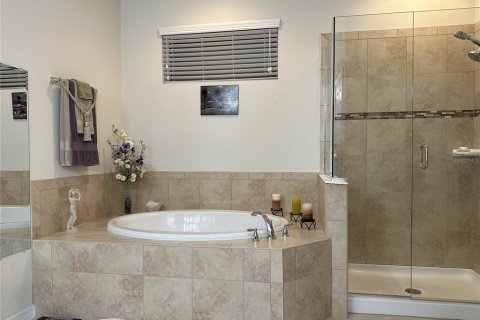 House in Lutz, Florida 4 bedrooms, 243.22 sq.m. № 1776786 - photo 25