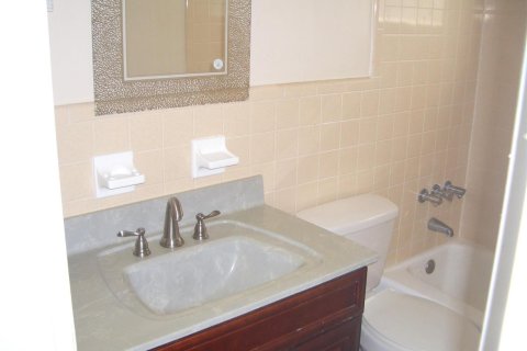 Condo in Lighthouse Point, Florida, 1 bedroom № 2083417 - photo 6