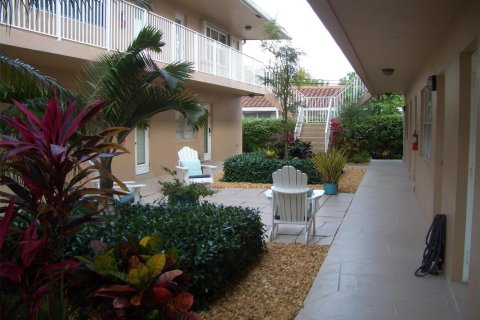 Condo in Lighthouse Point, Florida, 1 bedroom № 2083417 - photo 13