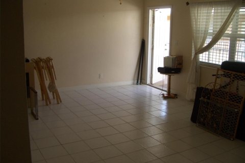 Condo in Lighthouse Point, Florida, 1 bedroom № 2083417 - photo 2