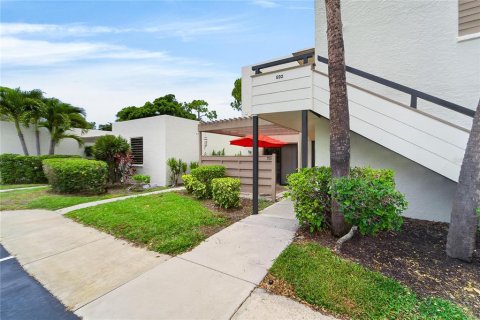 Condo in Bradenton, Florida, 2 bedrooms № 2217173 - photo 3