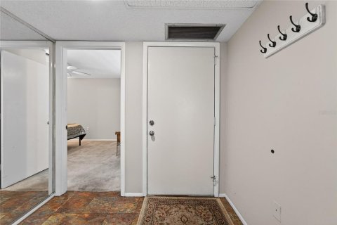 Condo in Bradenton, Florida, 2 bedrooms № 2217173 - photo 25