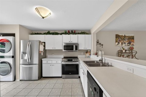 Condo in Bradenton, Florida, 2 bedrooms № 2217173 - photo 28
