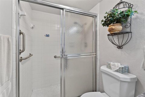 Condo in Bradenton, Florida, 2 bedrooms № 2217173 - photo 23