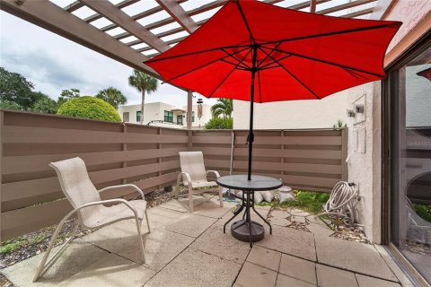 Condo in Bradenton, Florida, 2 bedrooms № 2217173 - photo 10