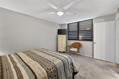 Condo in Bradenton, Florida, 2 bedrooms № 2217173 - photo 20