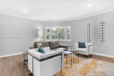 Villa ou maison à vendre à Miami Beach, Floride: 2 chambres, 82.87 m2 № 2170217 - photo 4