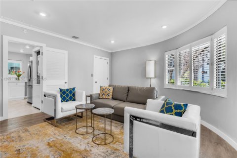 Villa ou maison à vendre à Miami Beach, Floride: 2 chambres, 82.87 m2 № 2170217 - photo 5