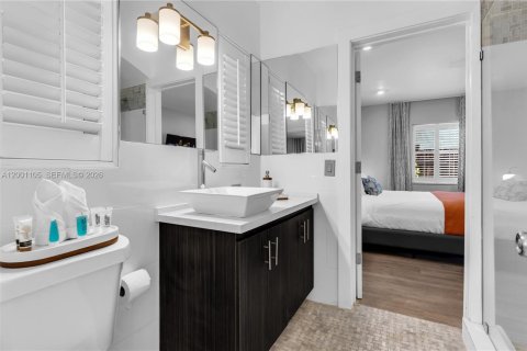 Villa ou maison à vendre à Miami Beach, Floride: 2 chambres, 82.87 m2 № 2170217 - photo 14