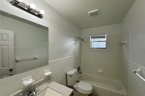 Apartment in Davie, Florida 2 bedrooms № 2036170 - photo 10