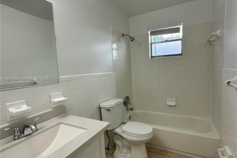 Apartment in Davie, Florida 2 bedrooms № 2036170 - photo 9