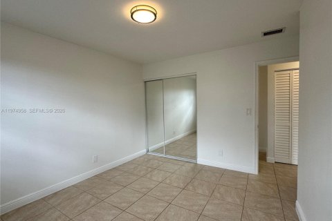 Apartment in Davie, Florida 2 bedrooms № 2036170 - photo 13