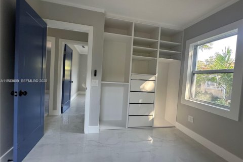 Villa ou maison à louer à Coral Gables, Floride: 3 chambres, 102.19 m2 № 2000192 - photo 10