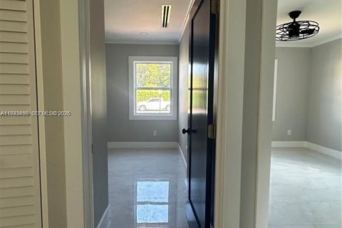 Villa ou maison à louer à Coral Gables, Floride: 3 chambres, 102.19 m2 № 2000192 - photo 15