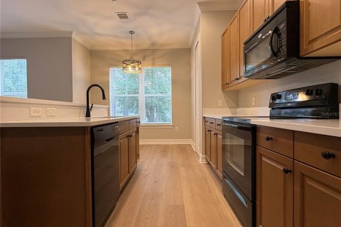 Condo in Celebration, Florida, 2 bedrooms  № 2394324 - photo 13