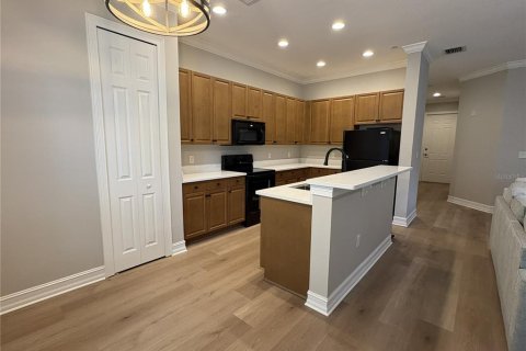 Condo in Celebration, Florida, 2 bedrooms  № 2394324 - photo 11