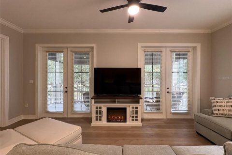 Condo in Celebration, Florida, 2 bedrooms  № 2394324 - photo 10