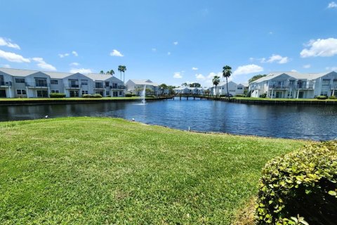 Condominio en venta en Orlando, Florida, 2 dormitorios, 83.61 m2 № 2167249 - foto 3