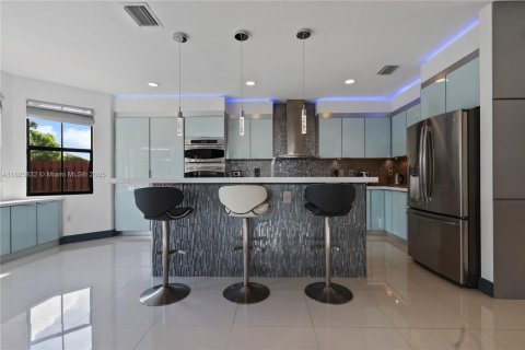 Villa ou maison à vendre à Miami, Floride: 4 chambres, 222.13 m2 № 1794271 - photo 10