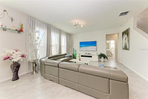 Купить виллу или дом в Брейдентон, Флорида 11 комнат, 275.46м2, № 2206800 - фото 9